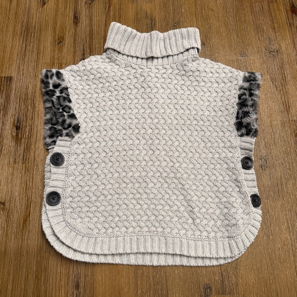 3/20$ Aspen kids grey turtleneck poncho sweater size S(5/6)